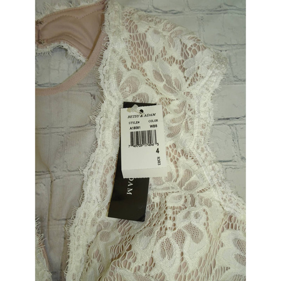 Betsy & Adam Peplum All Over Lace w/ Open Back Dress, Cream, 4 NWT - Picture 2 of 11
